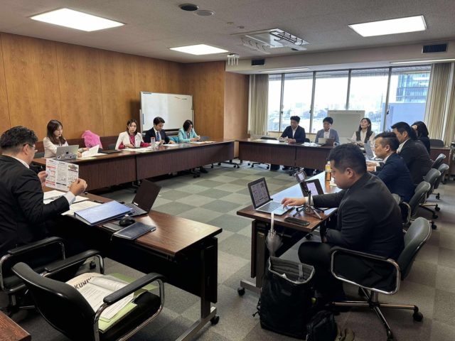 品川区議会への視察の様子１