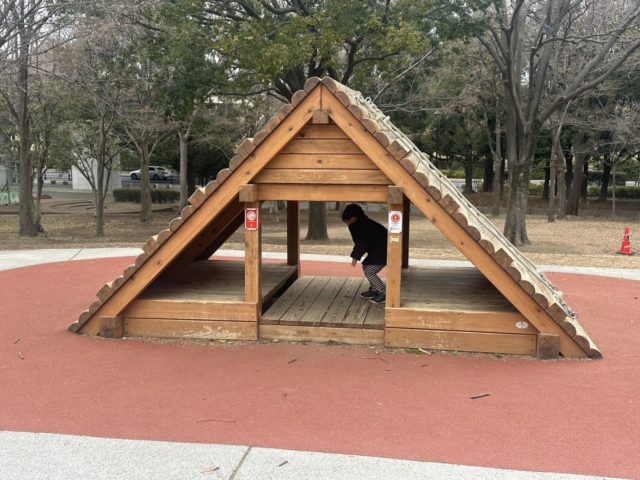 公園で遊ぶ子供の様子２